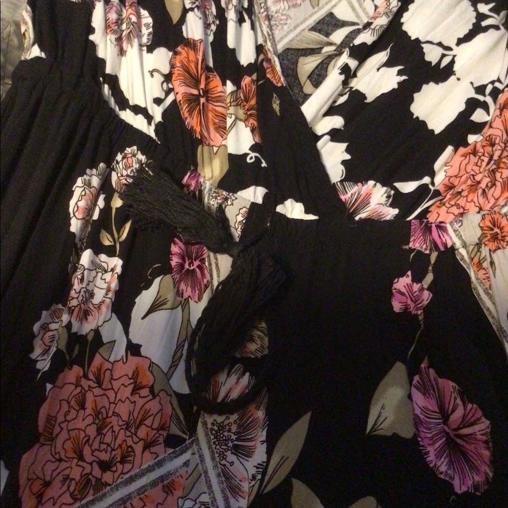 Jaase Black Floral Wide leg Deep V-neck Tie Waist Jumpsuit - Picture 10 of 16